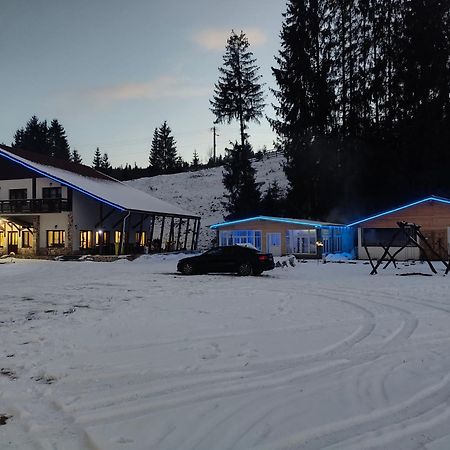 Pensiunea Trei Brazi Arieşeni Exteriör bild