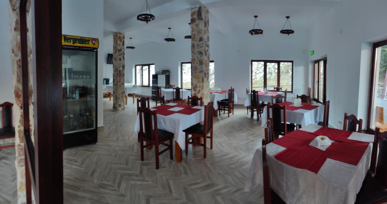 Pensiunea Trei Brazi Arieşeni Exteriör bild