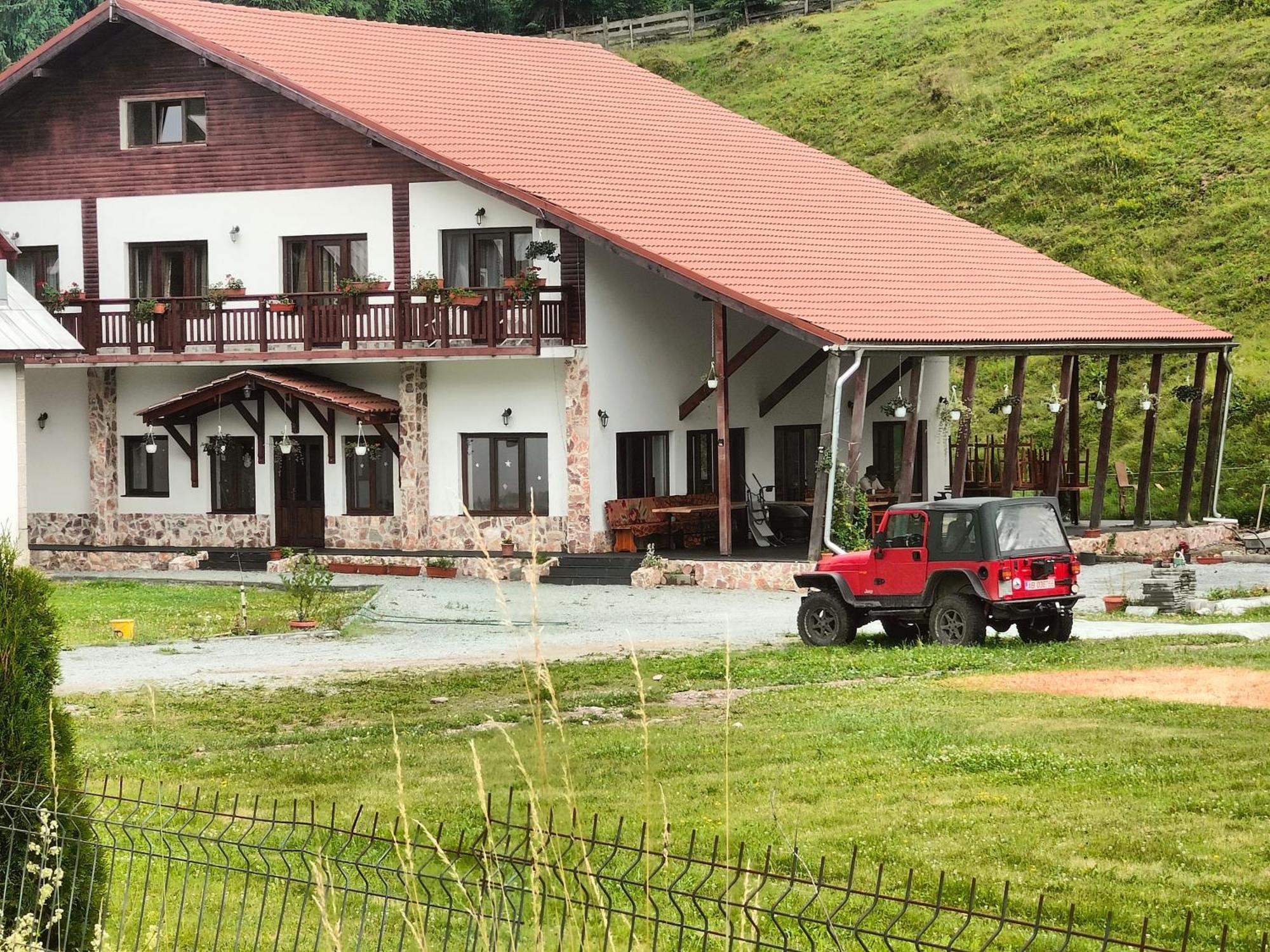 Pensiunea Trei Brazi Arieşeni Exteriör bild